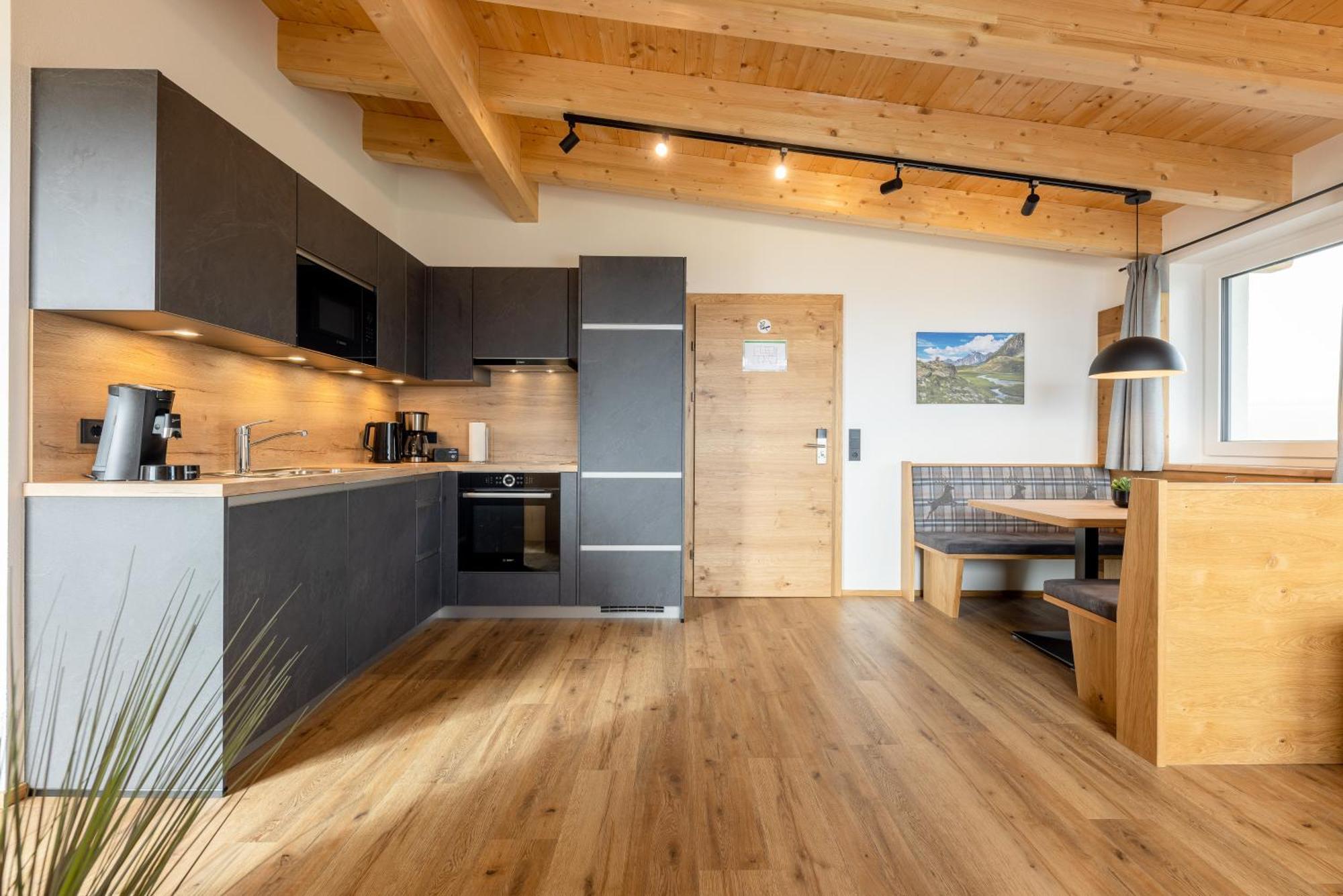 Apartments Am Bichl フルプメス エクステリア 写真