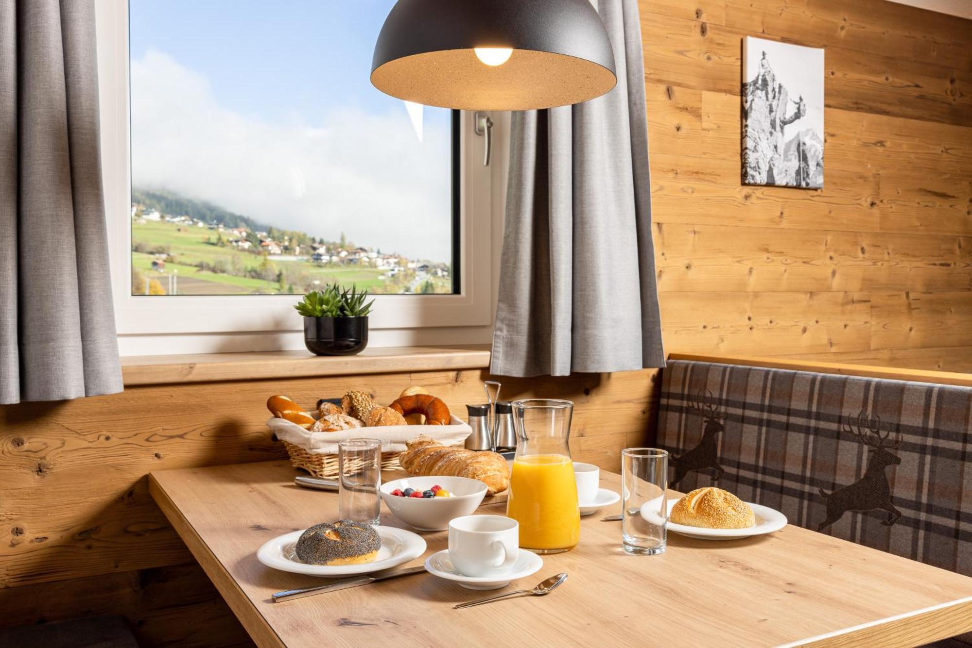 Apartments Am Bichl フルプメス エクステリア 写真