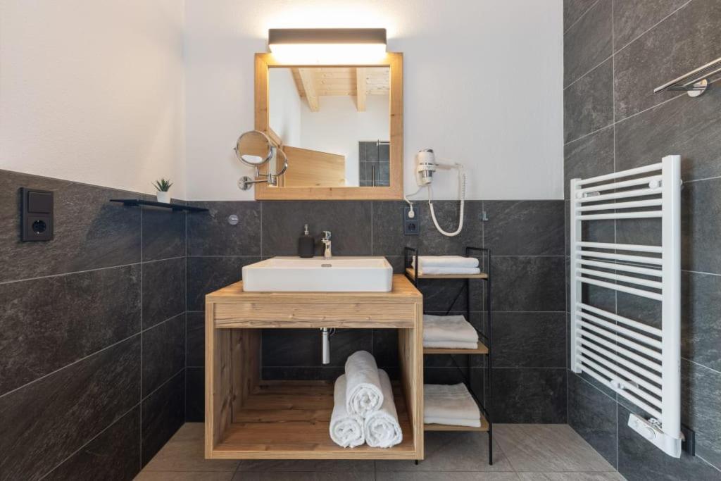 Apartments Am Bichl フルプメス エクステリア 写真
